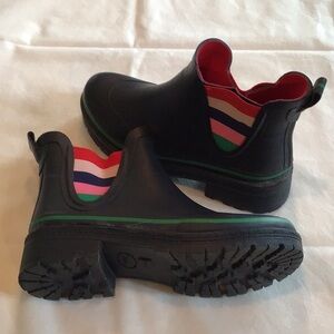 Boden Lug Sole Navy/Rainbow Rain Boots 8.5 UK 6